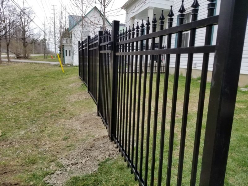 aluminum picket fencing