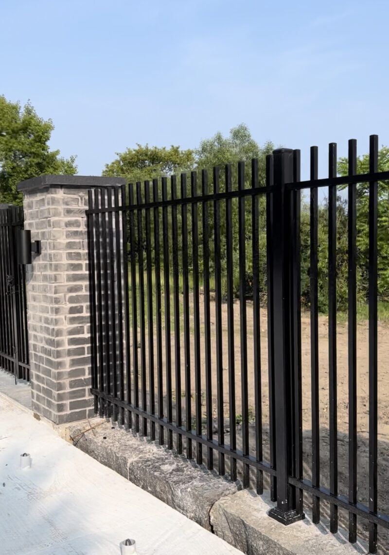 aluminum palisade fence canada