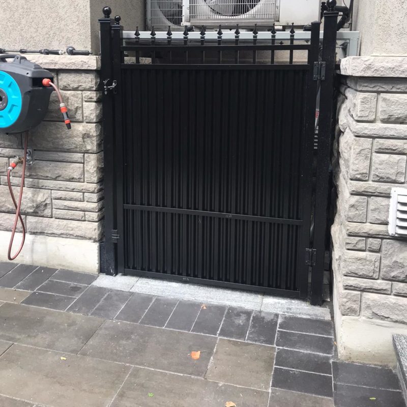 aluminum privacy gate canada