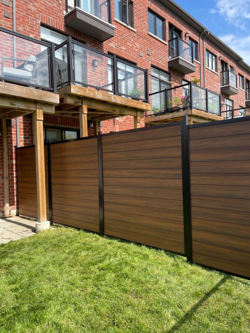 brown vinyl fence canada